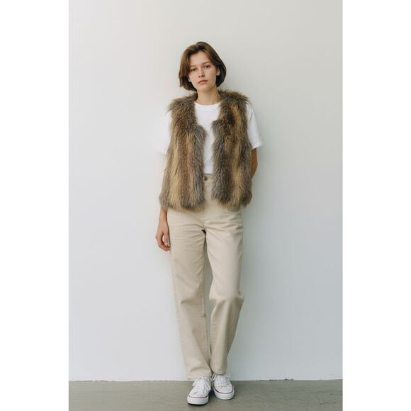 Y2k GUESS Faux Coyote Fur Vest Tan XS NWT Mob Wife Heritage Boho Festival - Picture 1 of 16